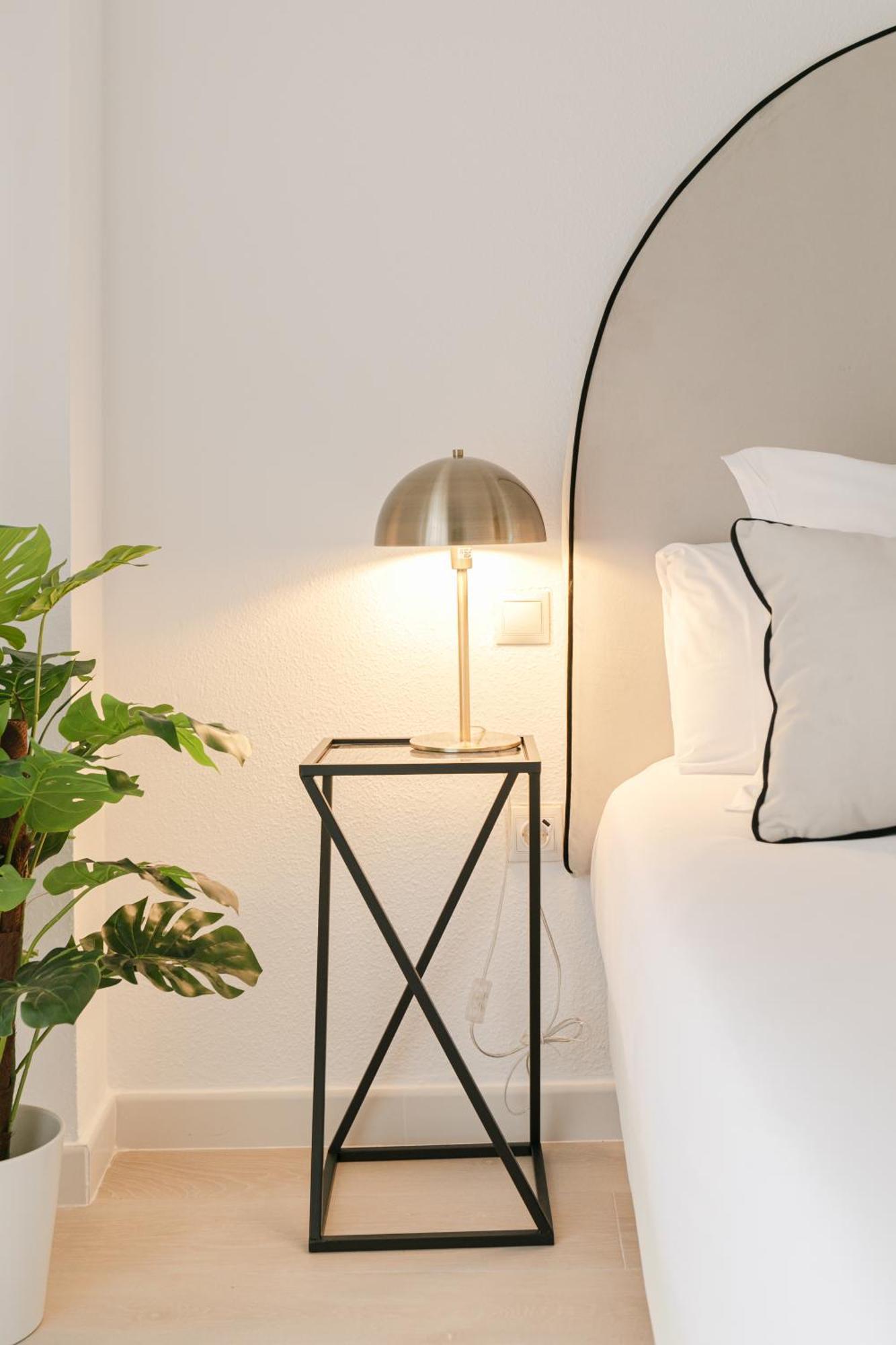 Isg Apartments Becquer Free Parking Inside The Building Sevilla Exteriör bild