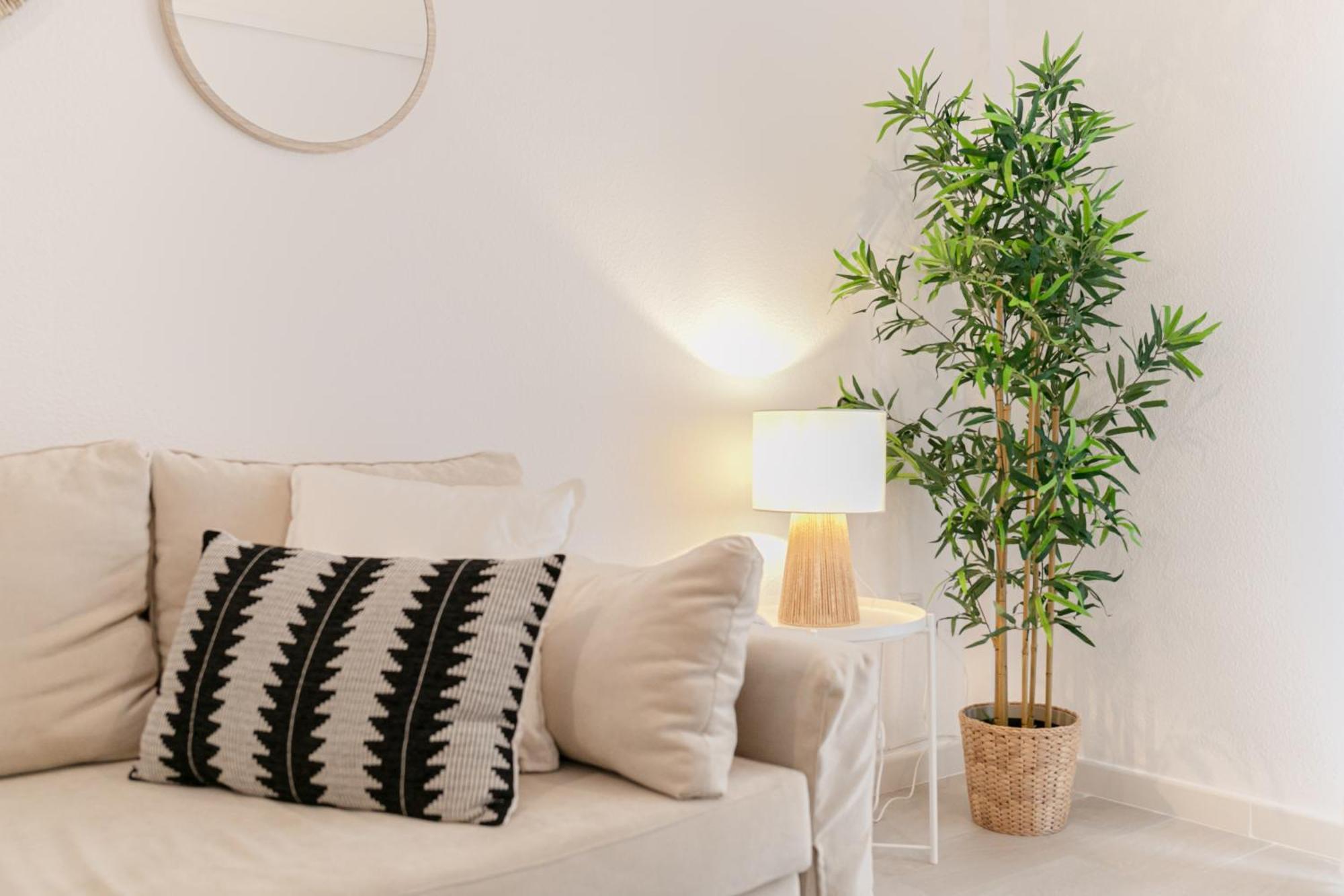 Isg Apartments Becquer Free Parking Inside The Building Sevilla Exteriör bild