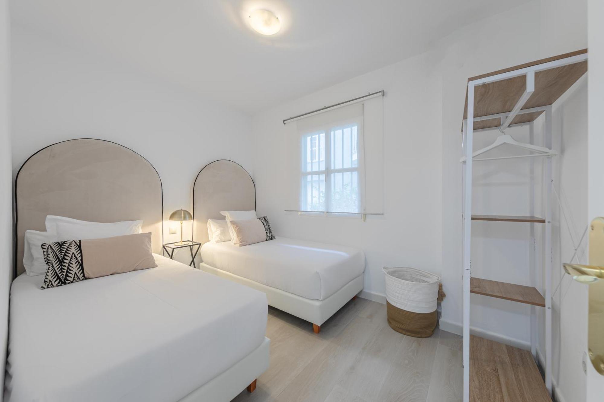 Isg Apartments Becquer Free Parking Inside The Building Sevilla Exteriör bild